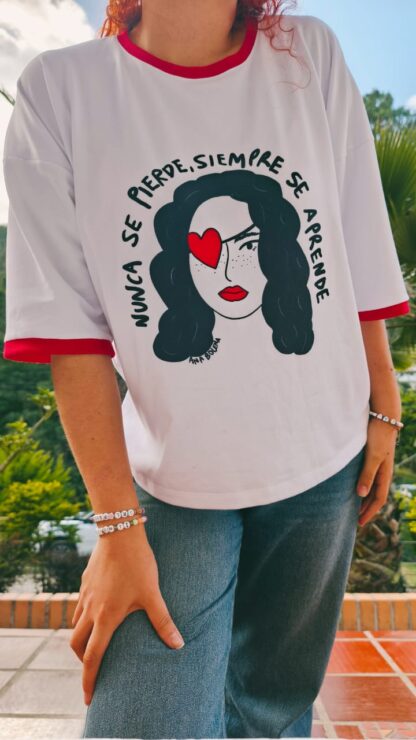 Camiseta oversize - Nunca se pierde, siempre se aprende