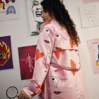 Abrigo corazón encubierto