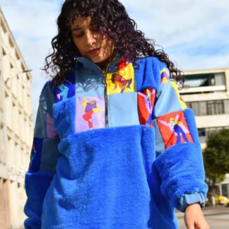 Chaqueta azul tipo teddy oversized